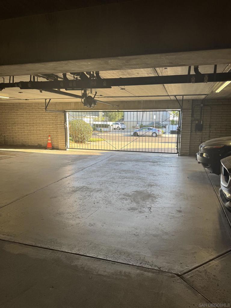 MLS #250043113SD image #14