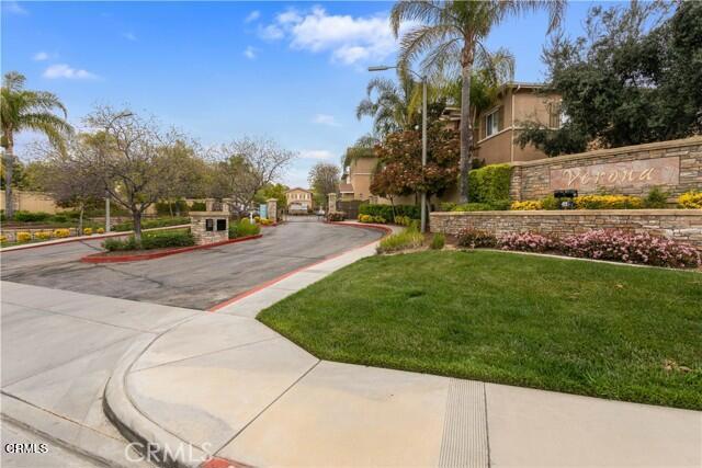 26520 Arboretum Way, Murrieta CA: https://media.crmls.org/mediaz/461ec7eb-5167-4b79-91d1-4247f21be79e.jpg