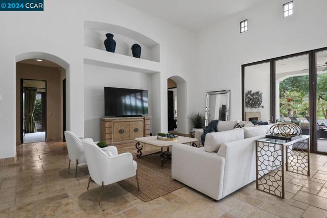 Image 6 of 18 For 78431 Deacon Dr