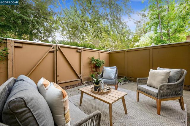 1129 Ptarmigan, Walnut Creek CA: https://media.crmls.org/mediaz/46209831-e068-4e4b-91a2-84d794fc8095.jpg