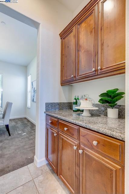 1440 Riva Trigoso Dr, Manteca CA: https://media.crmls.org/mediaz/4620ff4b-f270-4cfd-ae20-3dfd1082036e.jpg