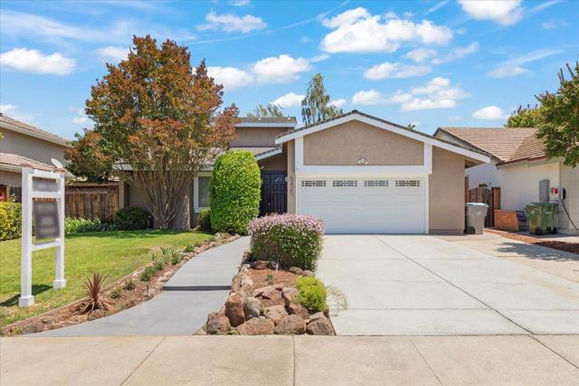 5420 Century Plaza Way, San Jose CA: https://media.crmls.org/mediaz/46212eba-aa57-4071-a137-a7e5cff0bffb.jpg