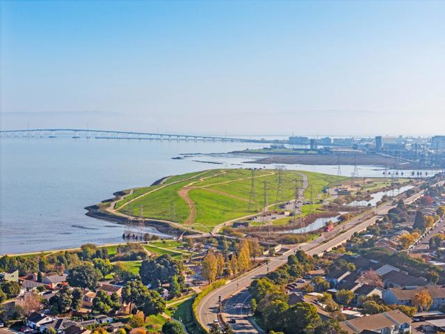 1300 2nd Avenue, San Mateo CA: https://media.crmls.org/mediaz/4621daeb-2aab-4d4e-a53f-f1e7b52c4be3.jpg