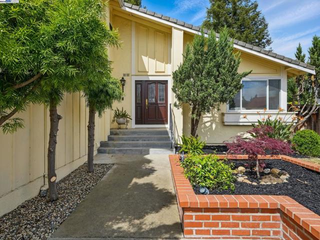 1501 Quema Ct, Fremont CA: https://media.crmls.org/mediaz/4621e50b-a16f-41d7-a048-765dc2bb49bf.jpg