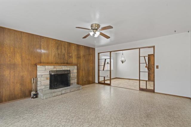 1500 Sunset Drive, Hollister CA: https://media.crmls.org/mediaz/462367bd-be83-4d58-8304-40641af99330.jpg