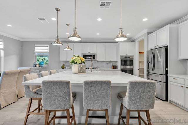 35805 Shetland Hills E, Fallbrook CA: https://media.crmls.org/mediaz/46238e13-1ade-4c4b-93a3-5e6152ed550a.jpg