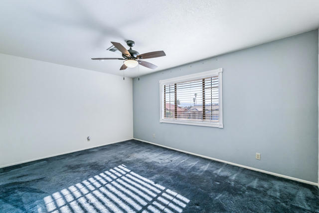 204 Fairway Drive, Needles CA: https://media.crmls.org/mediaz/4623bbe0-c0c4-459d-8fdd-0134556f23d1.jpg