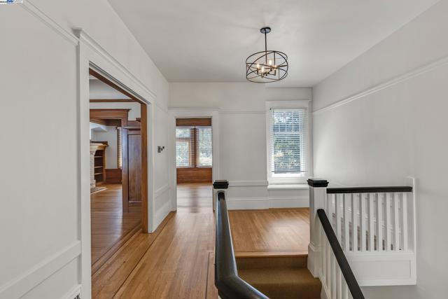 4134 Fulton St, San Francisco CA: https://media.crmls.org/mediaz/4623eaca-f643-4abc-89fb-f910301d782d.jpg