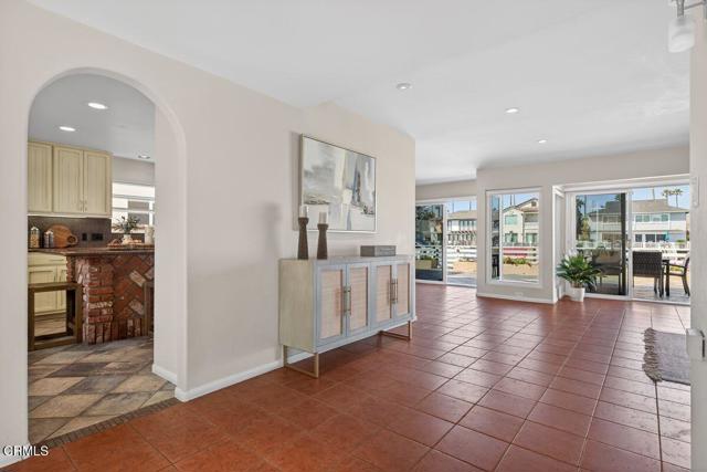 Detail Gallery Image 15 of 76 For 2941 Surfrider Ave, Ventura,  CA 93001 - 5 Beds | 3 Baths