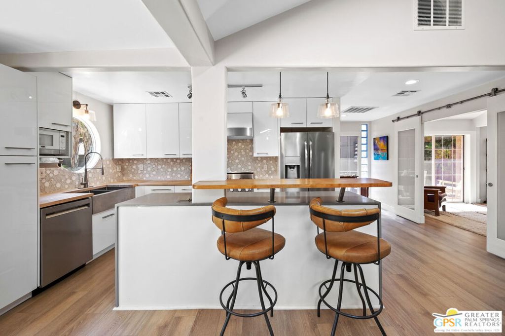 MLS #25607635PS image #17