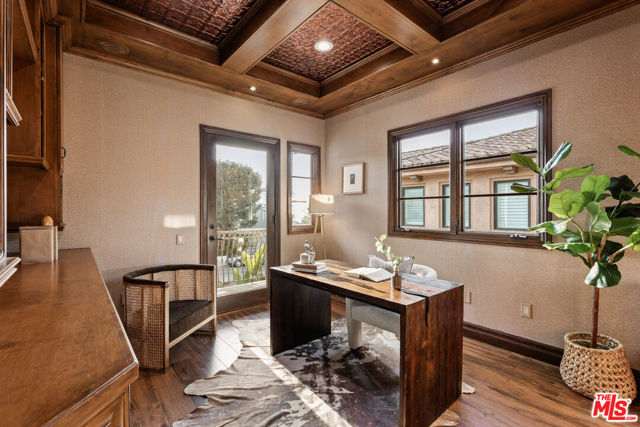 7320 Trask Avenue, Playa del Rey CA: https://media.crmls.org/mediaz/46256d8b-de70-4a12-9be0-e6734b9e84fd.jpg