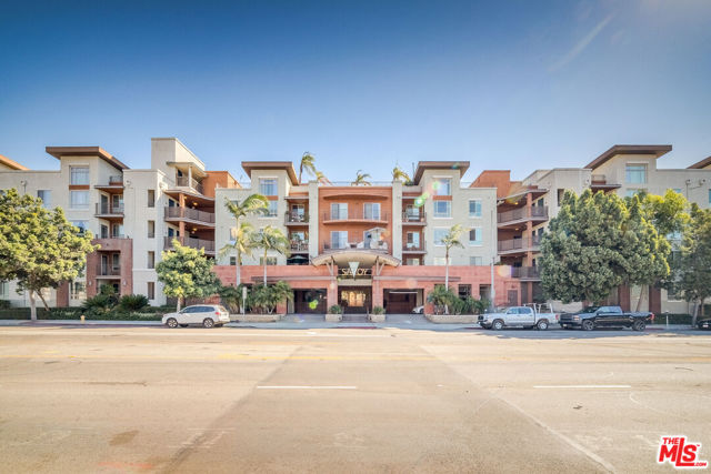 100 Alameda Street, Los Angeles, California 90012, 1 Bedroom Bedrooms, ,1 BathroomBathrooms,Condominium,For Sale,Alameda,23273102