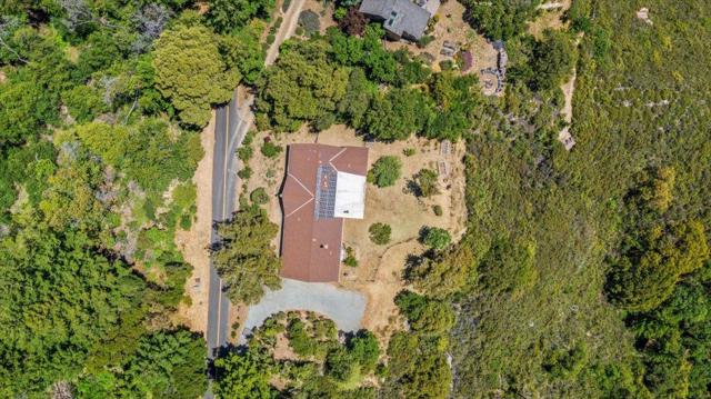 18584 Favre Ridge Road, Los Gatos CA: https://media.crmls.org/mediaz/462637df-3a22-45b1-b857-5d5d74bb7065.jpg