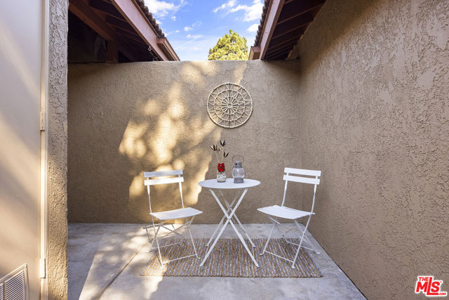 Large Airy Back Patio