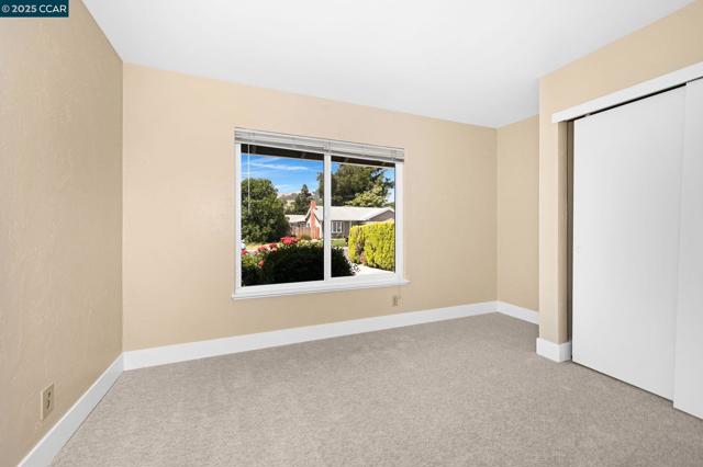 2848 Biddleford Dr, San Ramon CA: https://media.crmls.org/mediaz/4626ef54-fe9e-4203-9765-414c5e4e30b1.jpg