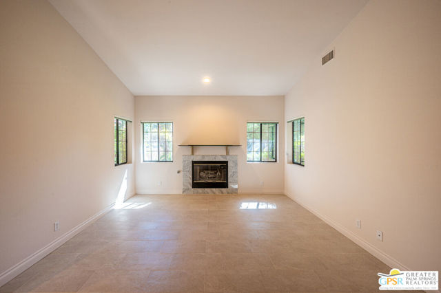 Image 11 of 47 For 1399 Via Donna