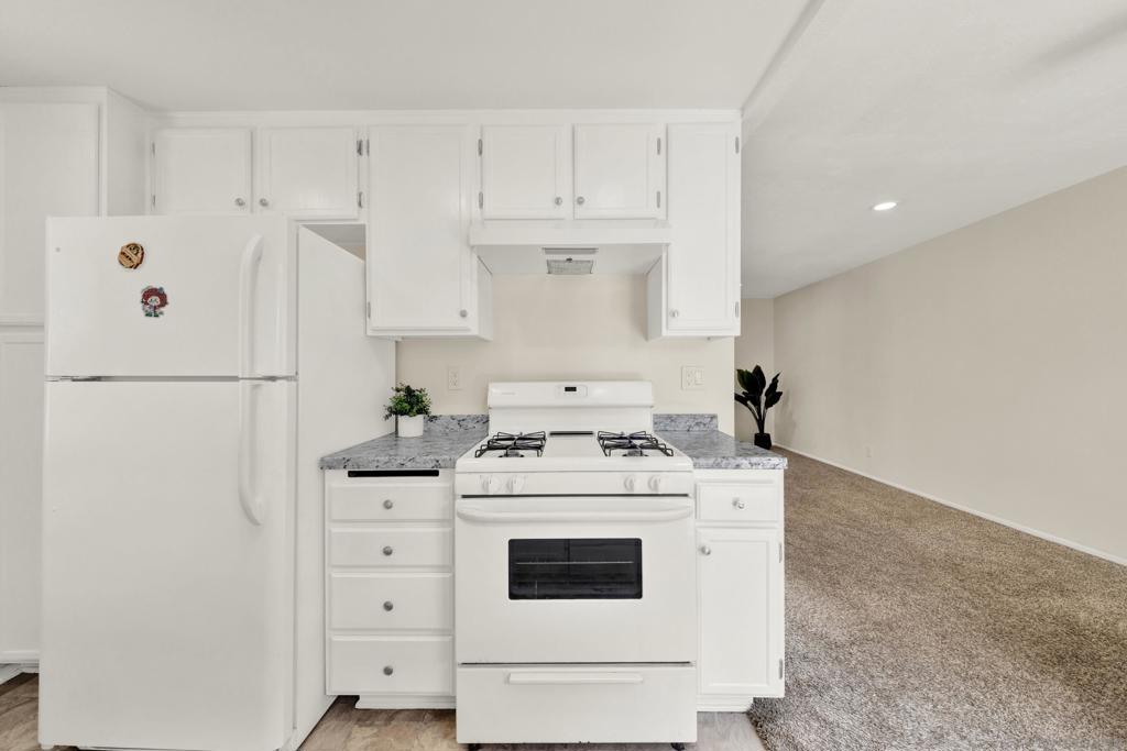 11162 Kelowna Rd - photo 17