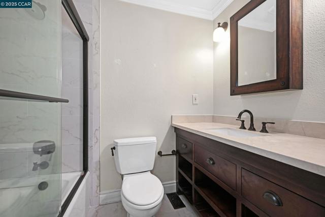 260 Saint Christopher Dr, Danville CA: https://media.crmls.org/mediaz/4627ecdf-68f6-4337-a3ff-8248c361d2bc.jpg