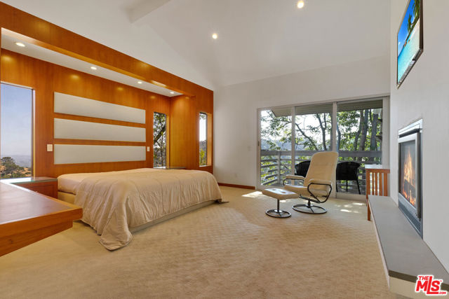 2753 Nichols Canyon Road, Los Angeles CA: https://media.crmls.org/mediaz/4627f6f0-3f50-412f-9db1-48b125d6e328.jpg