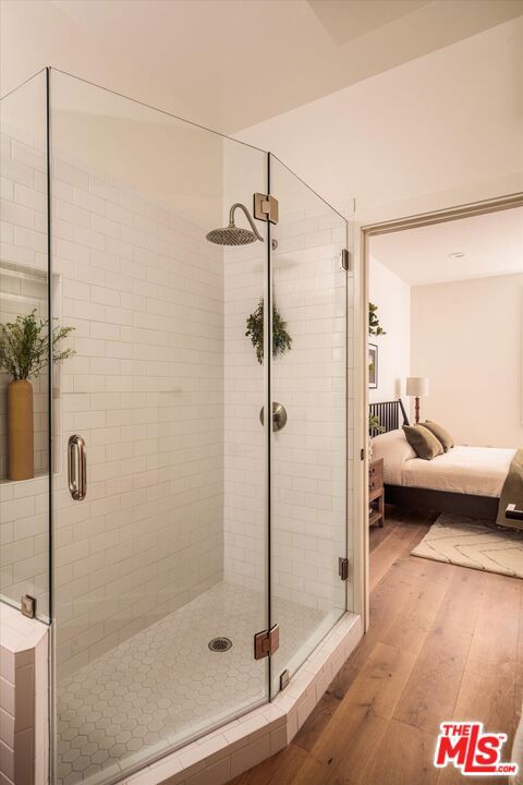 630 Brooks Avenue, Venice CA: https://media.crmls.org/mediaz/4628c306-f267-4a1a-aeaf-7c66b034acfc.jpg