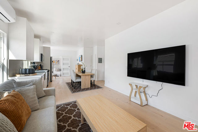 Drew Fenton | 117 W Channel Road Santa Monica CA | MLS: 7022860