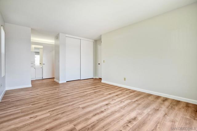17438 Plaza Otonal, San Diego CA: https://media.crmls.org/mediaz/462abd76-2095-4a66-89a6-ec7f939b7a19.jpg