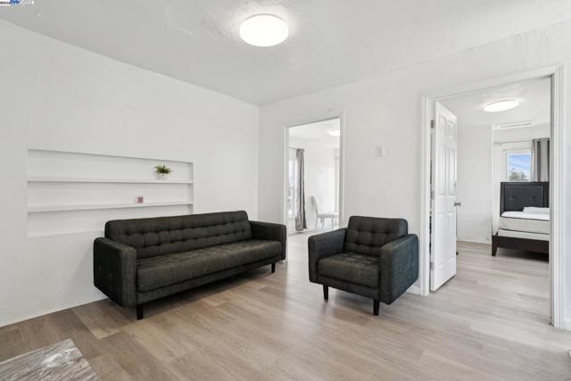 1360 Berkeley Way, Berkeley CA: https://media.crmls.org/mediaz/462ac409-52e9-4a9f-8465-f6f5f6eb9ae4.jpg