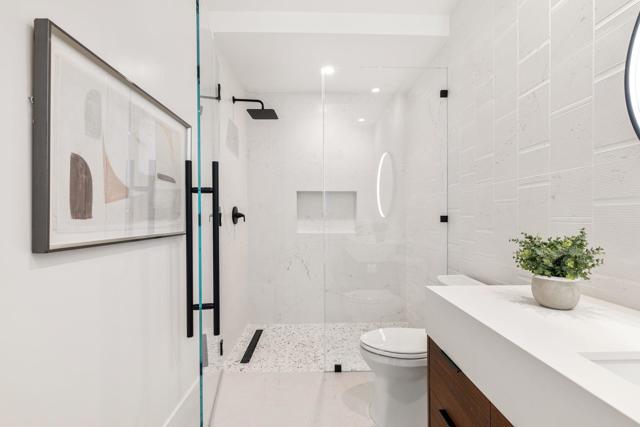 3 Siena Vista Court, Rancho Mirage CA: https://media.crmls.org/mediaz/462b0165-a2bd-4bf4-bdf2-24eca38bc047.jpg