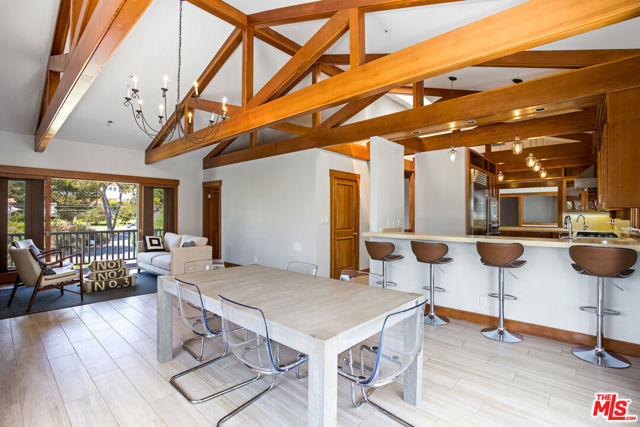 30362 Morning View Drive, Malibu CA: https://media.crmls.org/mediaz/462b2f94-080a-4b9b-a9d5-d8669abca55a.jpg