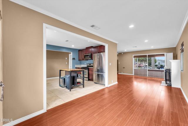 Detail Gallery Image 7 of 28 For 2031 French St, Santa Ana,  CA 92706 - 4 Beds | 2 Baths