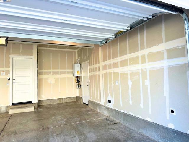 Image 22 of 30 For 4414 Ocean Ln