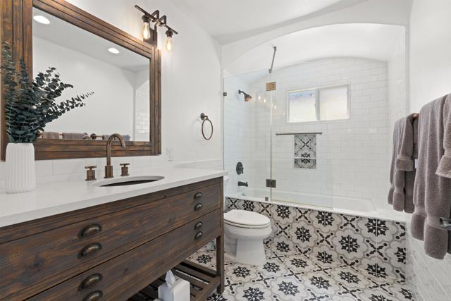 Detail Gallery Image 32 of 57 For 936 Armada, San Diego,  CA 92106 - 4 Beds | 3 Baths