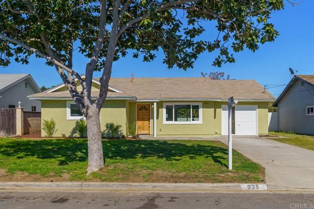935 Swallow Drive, Vista, California 92083, 3 Bedrooms Bedrooms, ,1 BathroomBathrooms,Residential,For Sale,Swallow Drive,NDP2402620