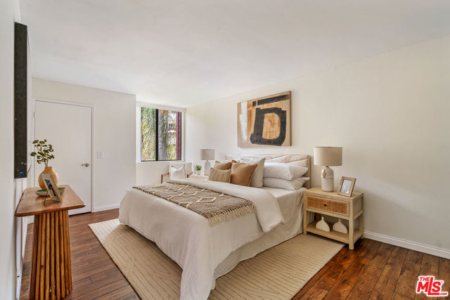 3961 Via Marisol, Los Angeles CA: https://media.crmls.org/mediaz/462dac67-36ac-4ff6-871a-69c4199b6b88.jpg