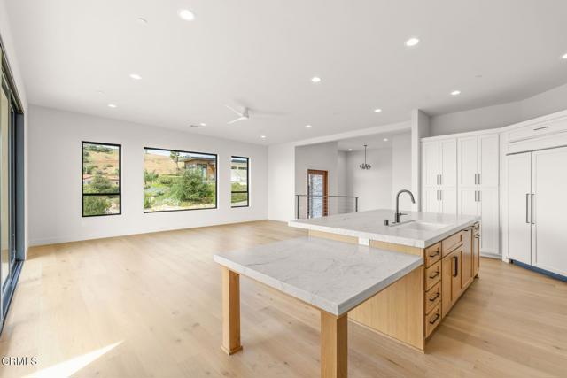 Detail Gallery Image 13 of 32 For 872 via Ondulando, Ventura,  CA 93004 - 4 Beds | 3/1 Baths