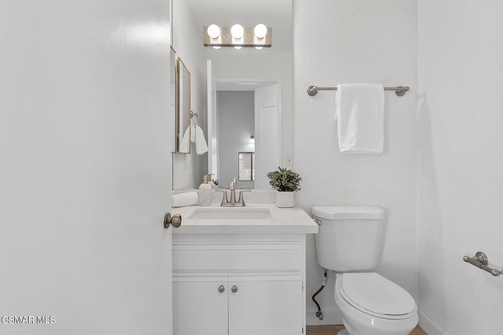 https://media.crmls.org/mediaz/462e9930-42a0-4d58-848f-4ee1963b83d5.jpg?preset=X-Large