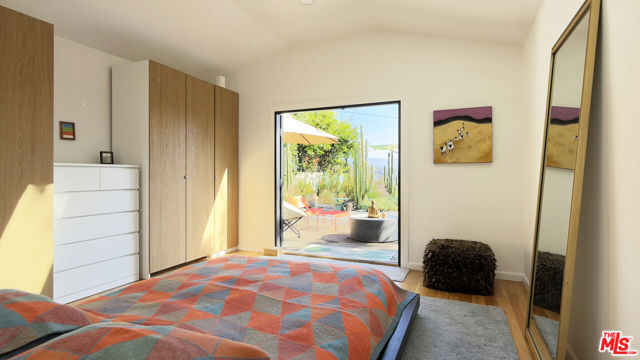1407 Randall Court, Los Angeles CA: https://media.crmls.org/mediaz/462ef158-fa5f-47e6-b5eb-719c9deaae6a.jpg