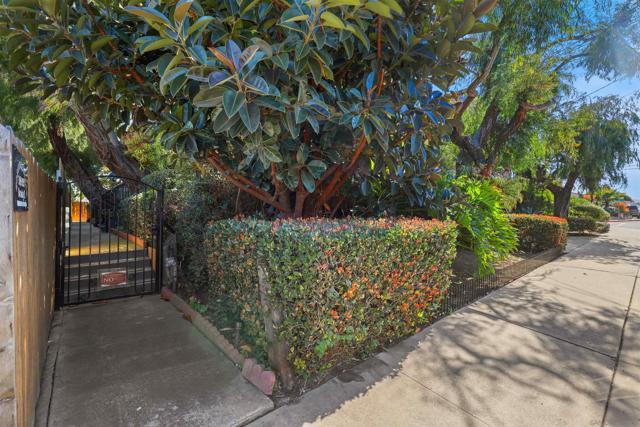 3052 Macaulay St, San Diego, California 92106, 2 Bedrooms Bedrooms, ,2 BathroomsBathrooms,Condominium,For Sale,Macaulay St,250020041SD