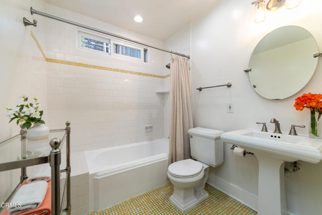 Detail Gallery Image 38 of 55 For 4402 El Camino Corto, La Canada Flintridge,  CA 91011 - 4 Beds | 3 Baths