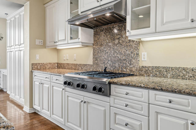 Detail Gallery Image 11 of 39 For 676 Chesapeake Pl, Ventura,  CA 93004 - 6 Beds | 3/1 Baths