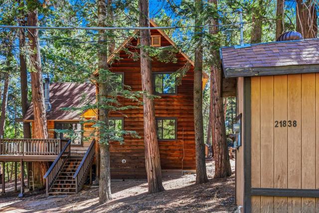 21838 Crestline Rd, Palomar Mountain CA: https://media.crmls.org/mediaz/46308e75-bff8-402f-961d-874096bf5cc8.jpg