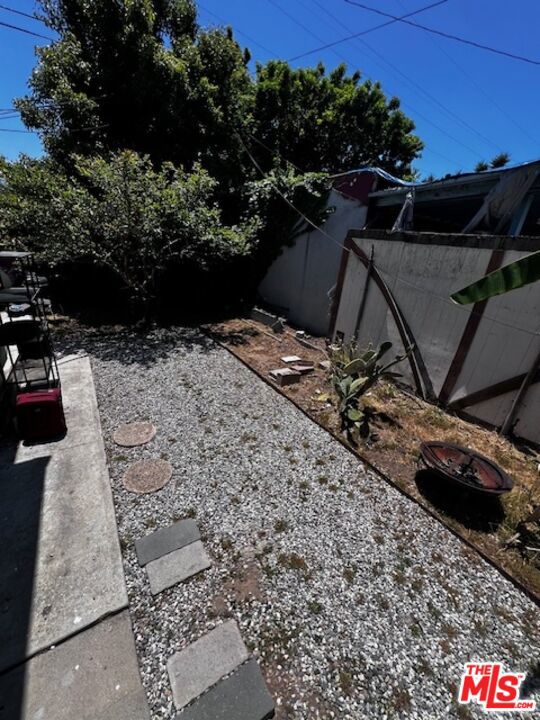 1838 Marine Avenue, Gardena CA: https://media.crmls.org/mediaz/4630c066-2cea-406f-b483-2716e0716e07.jpg