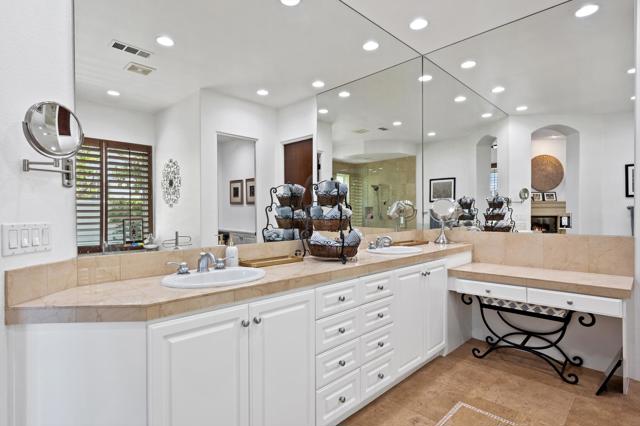 56023 Winged Foot, La Quinta CA: https://media.crmls.org/mediaz/46313881-a3fd-4586-bb08-ff2f1c80bc83.jpg