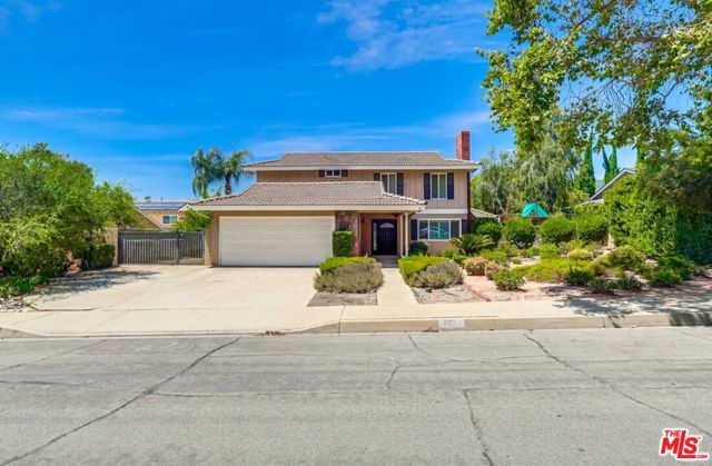 687 Mount Carmel Drive, Claremont CA: https://media.crmls.org/mediaz/46323203-4e8a-4d3a-a284-98ebdb46525d.jpg