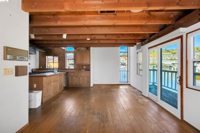 Image 19 of 60 For 1293 Sanderling Is