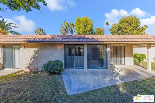 68541 Calle Alcazar, Cathedral City CA: https://media.crmls.org/mediaz/4633261c-746c-4992-92f0-34731e8b91d6.jpg