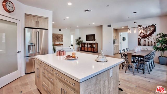 4240 Laurel Canyon Boulevard, 202 photo 6