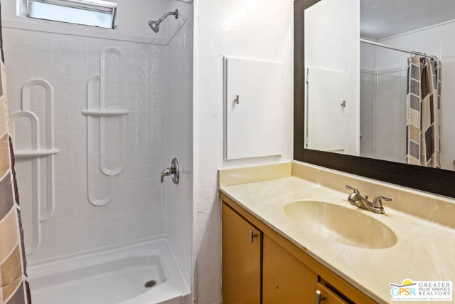80 Dunes Circle, Cathedral City CA: https://media.crmls.org/mediaz/4633dff5-09db-46dc-8c6c-116c7833ea5d.jpg