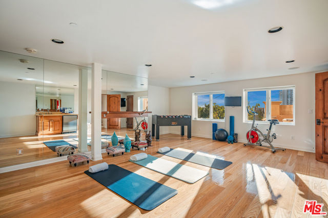 Image 24 of 32 For 1260 St Ives Place