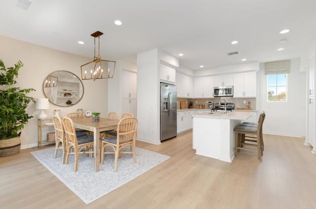 Detail Gallery Image 7 of 30 For 319 Lagoon Way, Santee,  CA 92071 - 2 Beds | 2 Baths